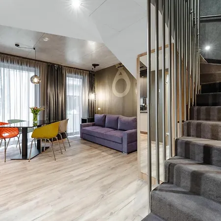 Onyx Luxury