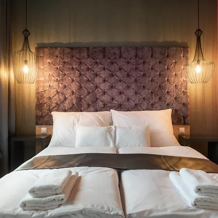 Onyx Luxury Hotel