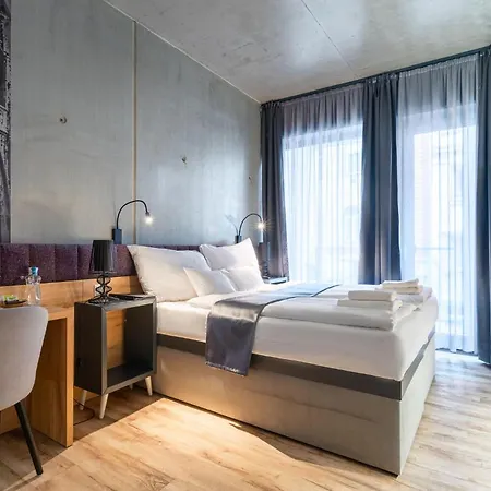 Отель Onyx Luxury