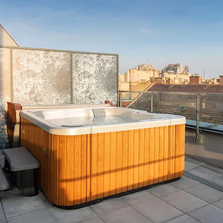 Отель Onyx Luxury 4*