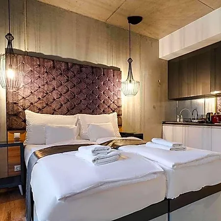 Onyx Luxury 4* Budapest