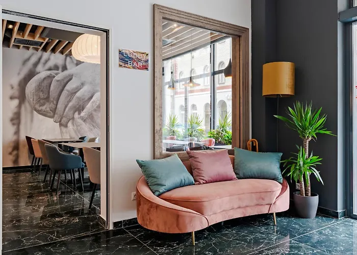 Отель Onyx Luxury 4*