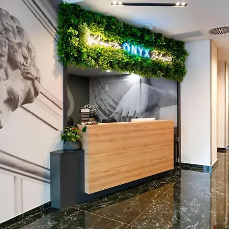 Onyx Luxury 4*